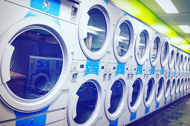 COIN O RAMA Laundromat | 172 Harbord St, Toronto, ON M5S 1H4, Canada | Phone: (416) 921-3438