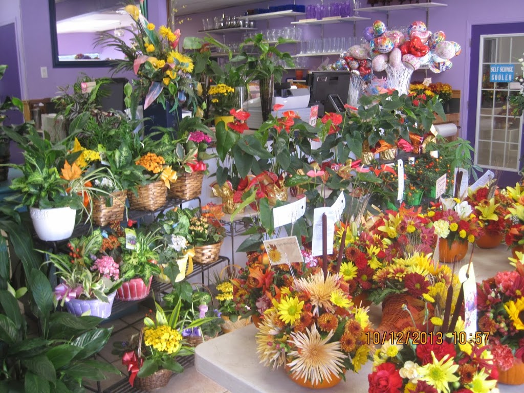 Flowermania,weddings,funerals,roses,flowers | 2095 St Joseph Blvd, Orléans, ON K1C 1E7, Canada | Phone: (613) 834-2222