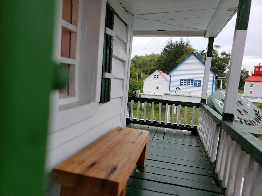 Les petites maisons dYvon Perron | 7 Chemin de Cap aux Oies, Les Éboulements, QC G0A 2M0, Canada | Phone: (418) 635-2695