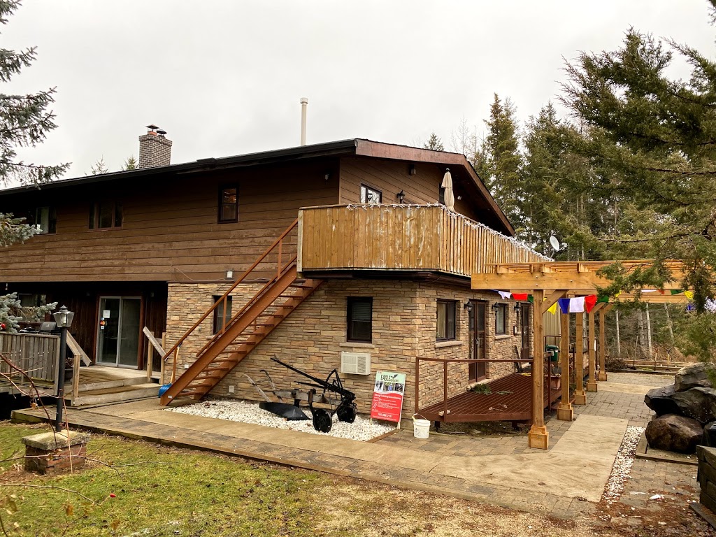 Bowering Lodge / Guest House | 608069, 12th Side Rd, The Blue Mountains, ON N0H 2P0, Canada | Phone: (705) 888-2551