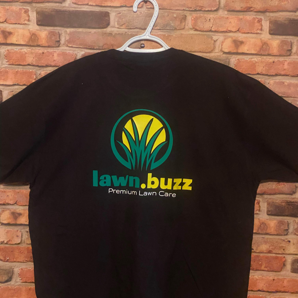 lawn.buzz | 207091, ON-9, Mono, ON L9W 1Y4, Canada | Phone: (519) 941-2899