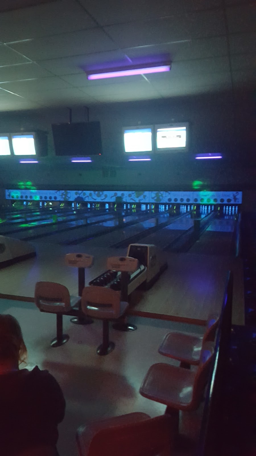 Tabb Lanes & Lounge | 5101 52 Ave, Camrose, AB T4V 4P2, Canada | Phone: (780) 672-5711