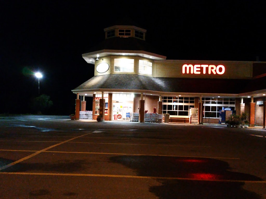 Metro Verchères | 617 Rue Duvernay, Verchères, QC J0L 2R0, Canada | Phone: (450) 583-5256