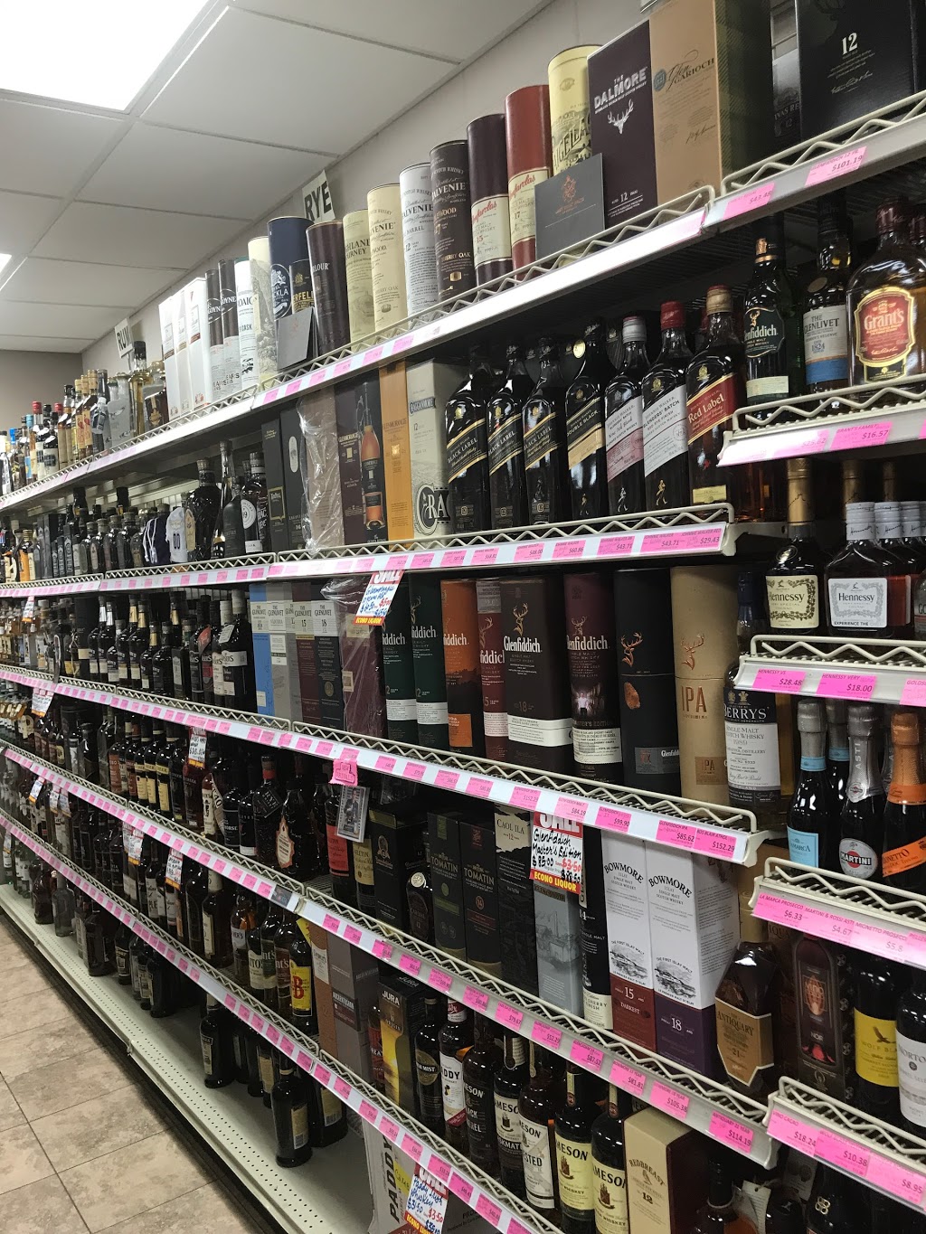 Econo Liquor | 411 Airport Rd, Edmonton International Airport, AB T9E 0V5, Canada | Phone: (780) 890-7200