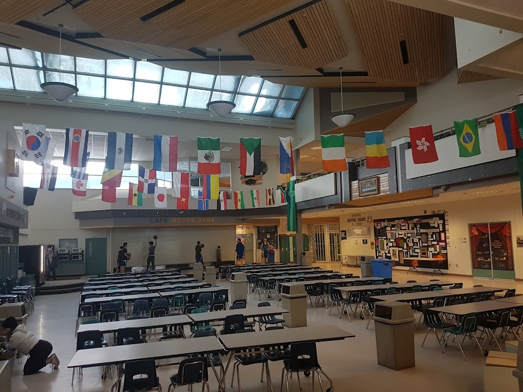 École Secondaire Notre Dame High School | 50 Lees St, Red Deer, AB T4R 2P6, Canada | Phone: (403) 342-4800