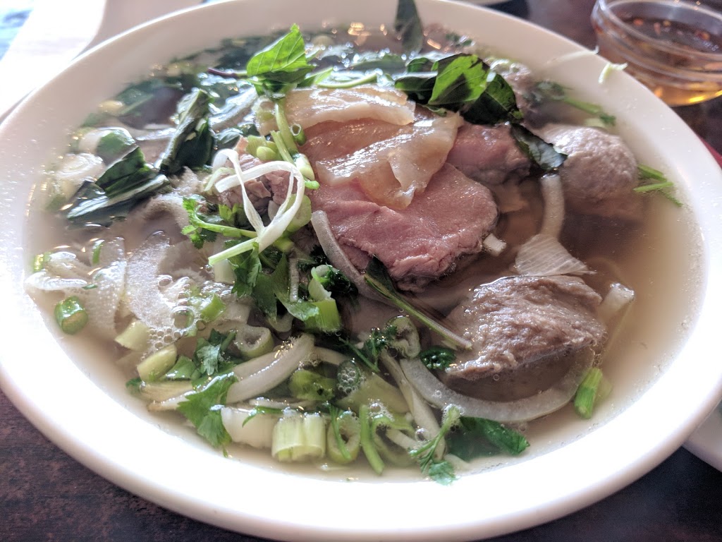 Pho Maxima Restaurant | 822 Twentieth St, New Westminster, BC V3M 4W8, Canada | Phone: (604) 759-3669