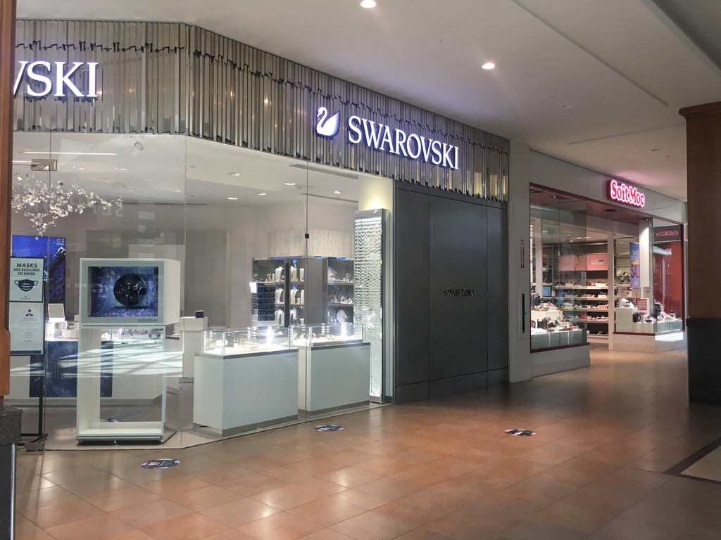 SWAROVSKI | 2960 Kingsway Dr Unit #N012B, Kitchener, ON N2C 1X1, Canada | Phone: (519) 342-0360