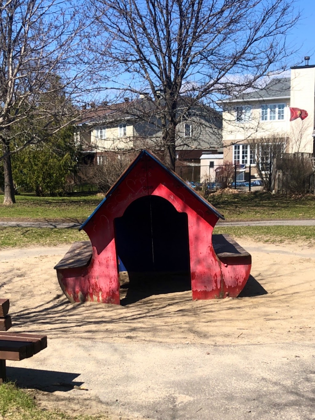 Greenboro East Pathway Mini Sand House | 66 Southport Dr, Ottawa, ON K1T 3G8, Canada | Phone: (343) 254-7227