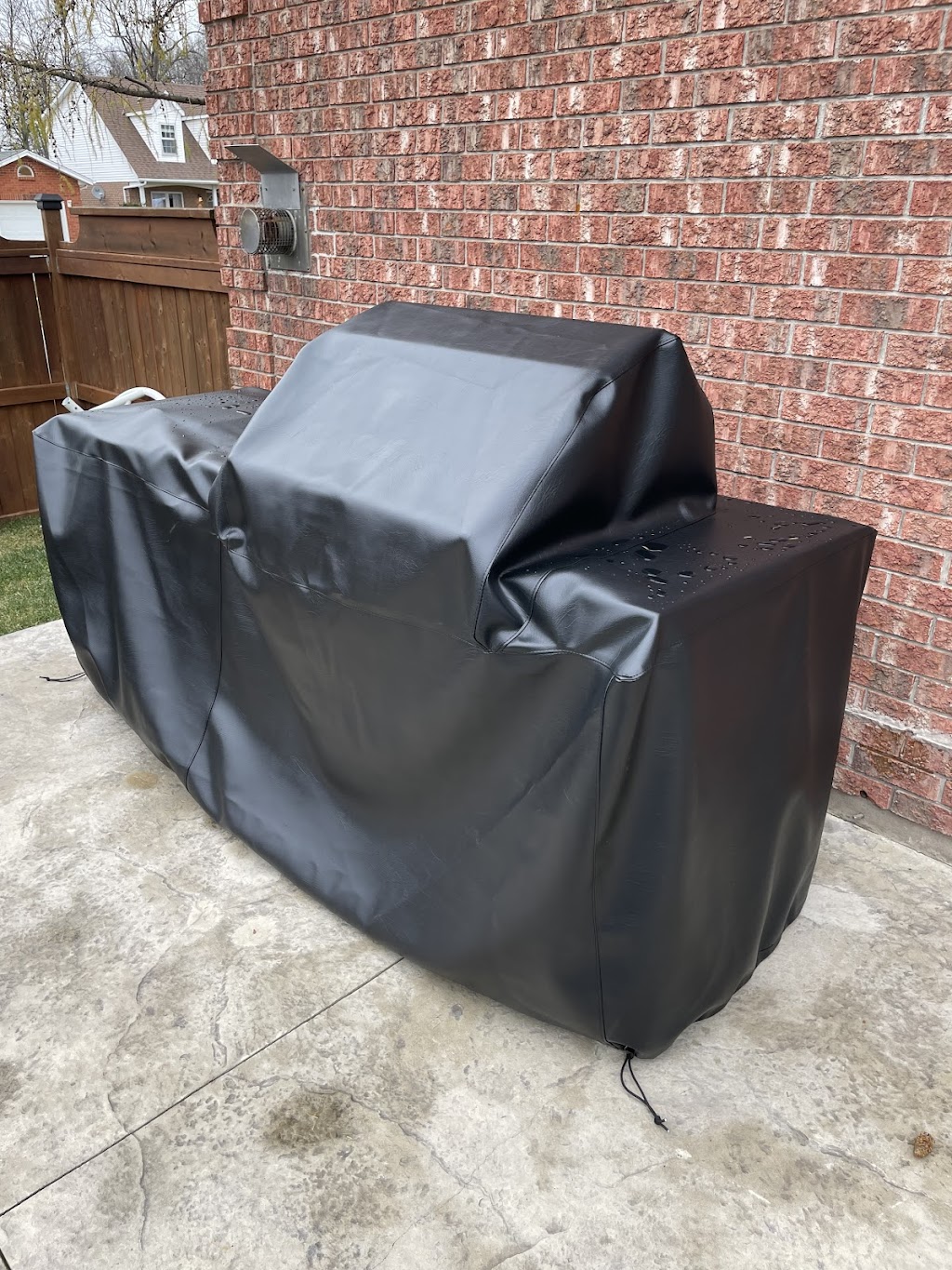 Outdoor Covers Canada Inc | 8300 Lawson Rd, Milton, ON L9T 0A4, Canada | Phone: (844) 359-9252