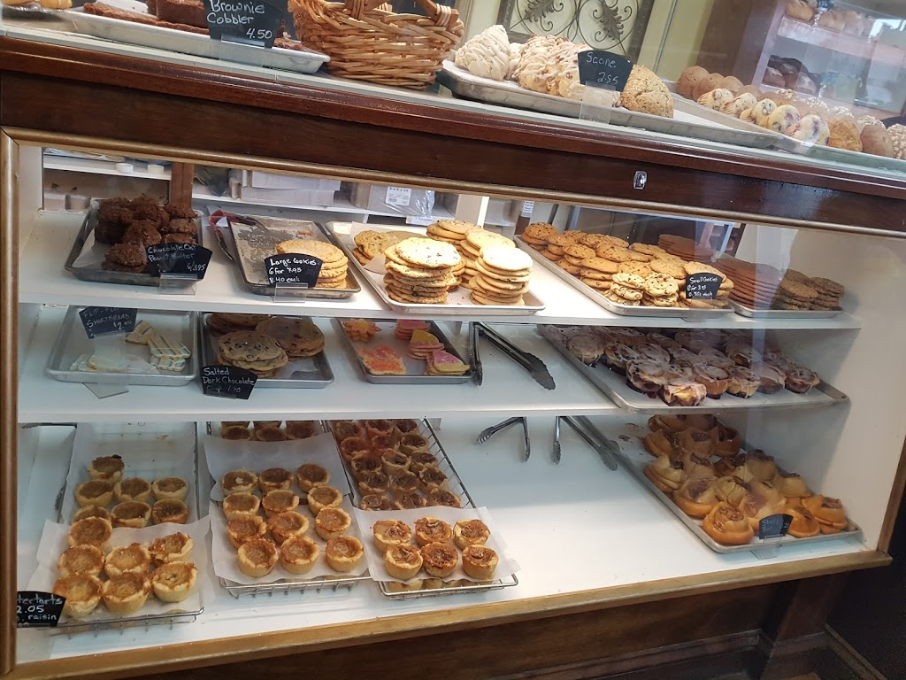 Bread & Butter Bakery | 1530 Bath Rd, Kingston, ON K7M 2Y3, Canada | Phone: (613) 384-3675