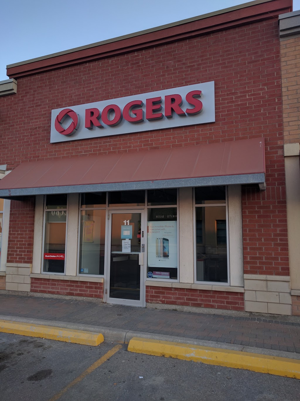 Rogers Wireless | 76 Arlington Dr, Keswick, ON L4P 0A9, Canada | Phone: (905) 535-2511