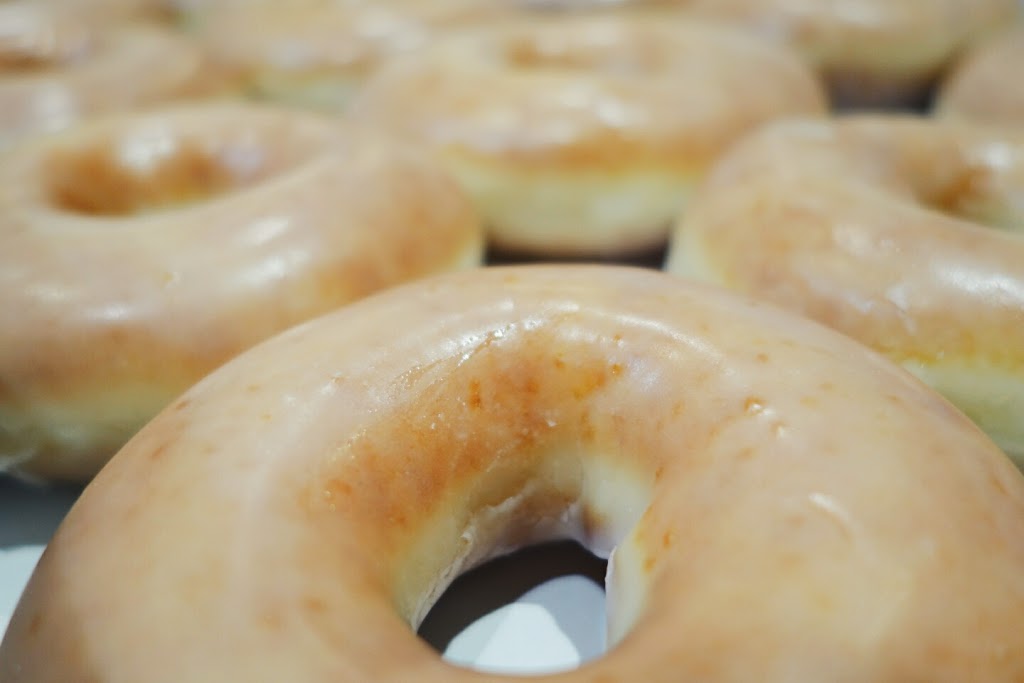 Krispy Kreme Doughnuts | 215 Harbord St, Toronto, ON M5S 1H6, Canada | Phone: (647) 351-8911