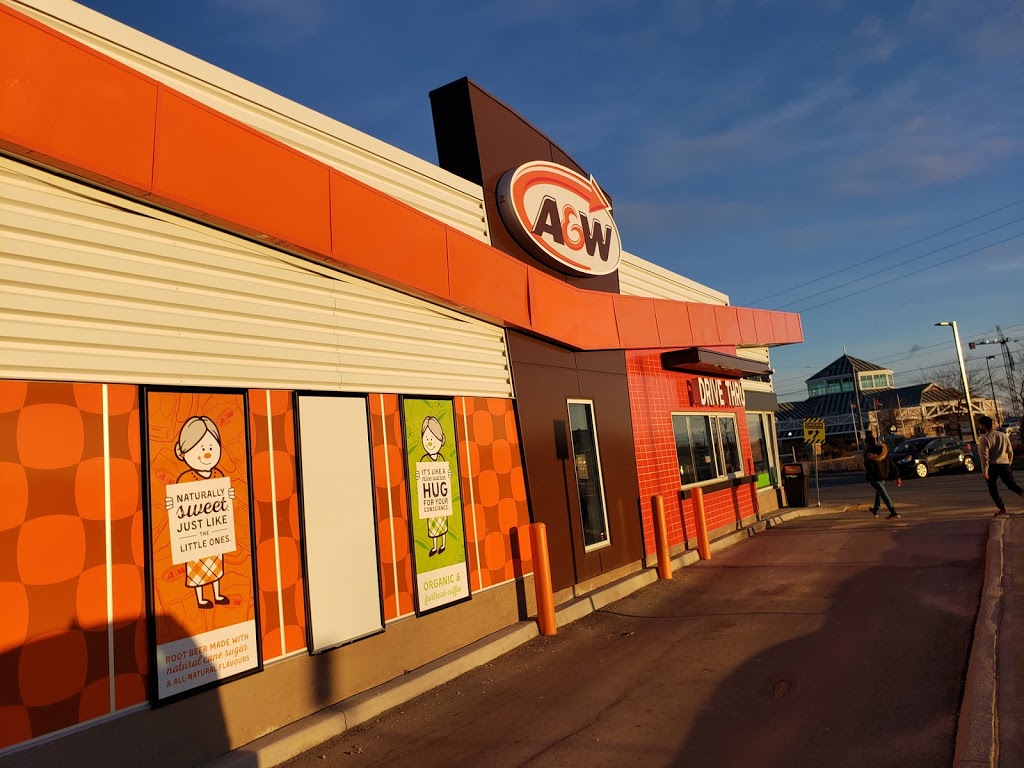 A&W Canada | 417 S Service Rd, Grimsby, ON L3M 4E8, Canada | Phone: (905) 945-0010