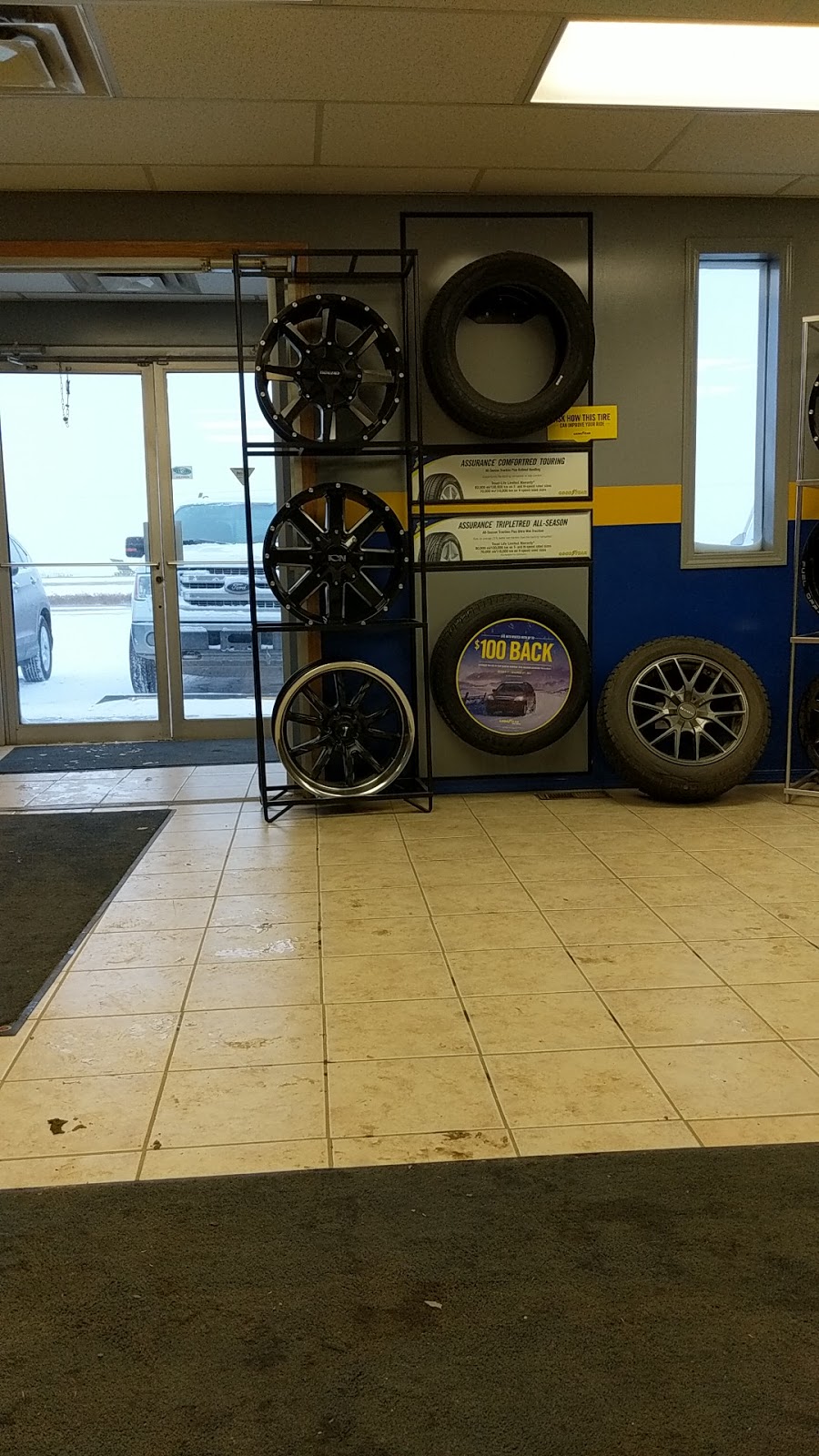 Grahams Tire | 3010 Albert St N, Regina, SK S4V 1J4, Canada | Phone: (306) 352-8473