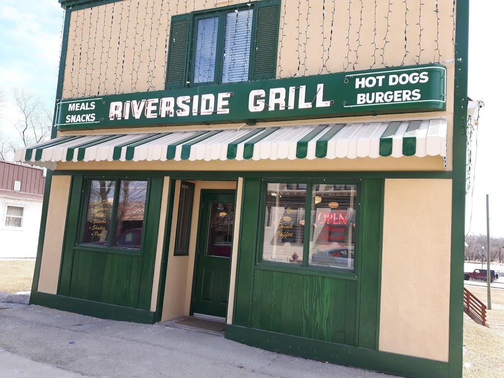 Riverside Grill | 386 Eveline St, Selkirk, MB R1A 1N6, Canada | Phone: (204) 482-9052