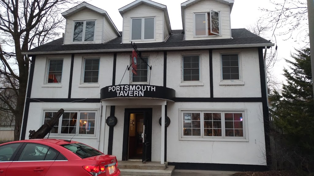 Portsmouth Tavern | 96 Yonge St, Kingston, ON K7M 1K4, Canada | Phone: (613) 541-0877