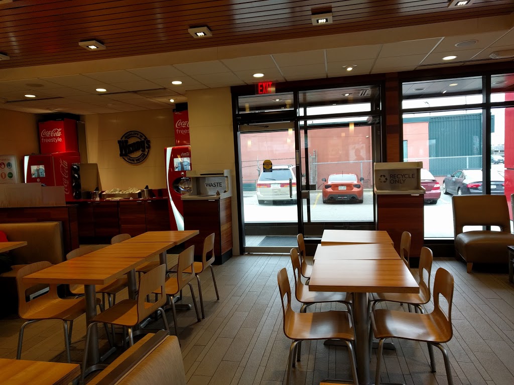 Wendys | 1569 The Queensway, Etobicoke, ON M8Z 1T8, Canada | Phone: (416) 251-7991