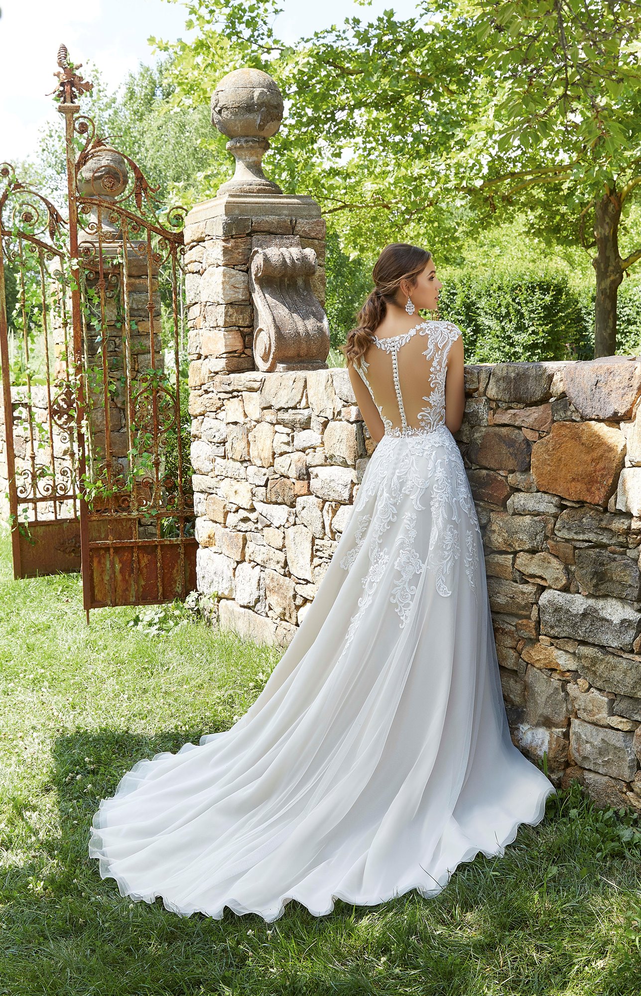 Best for Bride | 5359 Dundas St W #100, Etobicoke, ON M9B 1B1, Canada | Phone: (416) 233-3393