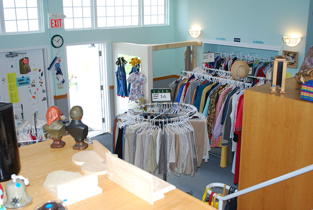 Thrift Store at Richmond Family Place | 8660 Ash St, Richmond, BC V6Y 2S3, Canada | Phone: (604) 278-4336