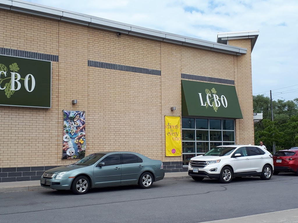 LCBO | 461 Big Bay Point Rd, Barrie, ON L4N 3Z3, Canada | Phone: (705) 739-0162