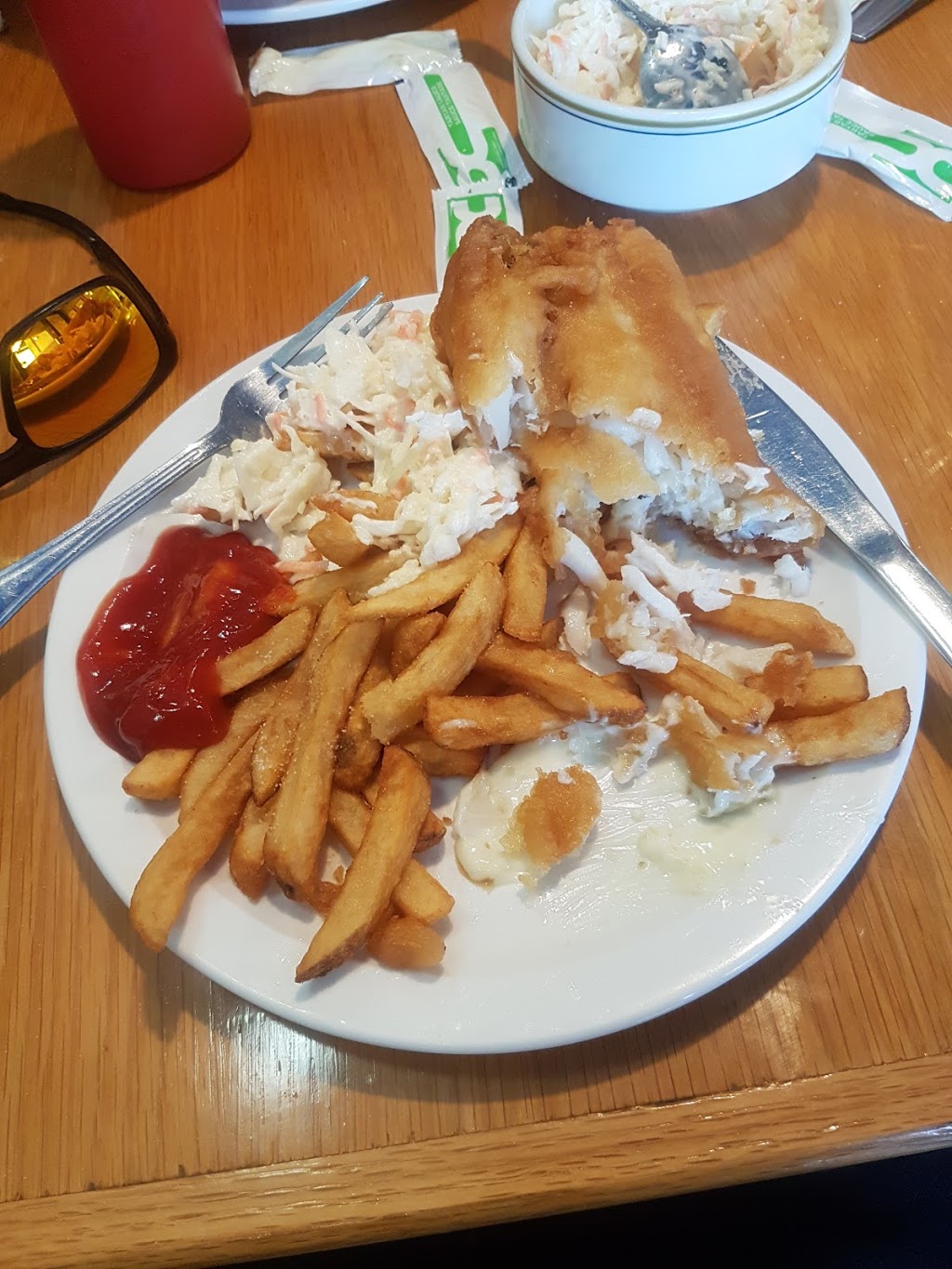 Applewood Fish and Chips | 1020 Burnhamthorpe Rd E, Mississauga, ON L4Y 2X6, Canada | Phone: (905) 277-4045