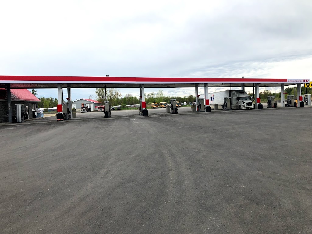 730 Esso Truck Stop/Cardinal Travel Centre | 2085 Shanly Rd, Cardinal, ON K0E 1E0, Canada | Phone: (613) 657-4555