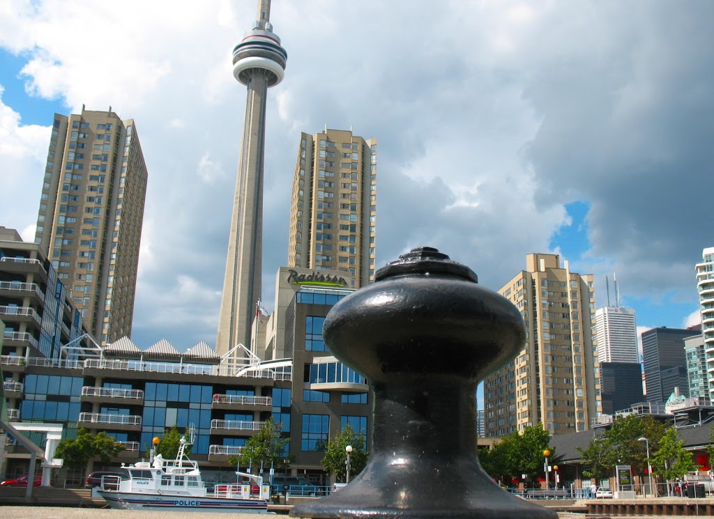 Toronto Island Marina | 1 Avenue of the Island, Toronto, ON M5J 2W2, Canada | Phone: (416) 203-1055