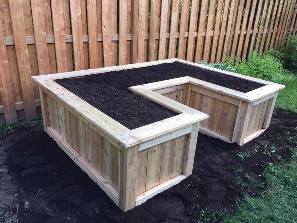 Quinpool Planters | 22 Quinpool Crescent, Nepean, ON K2H 6J1, Canada | Phone: (613) 866-1615