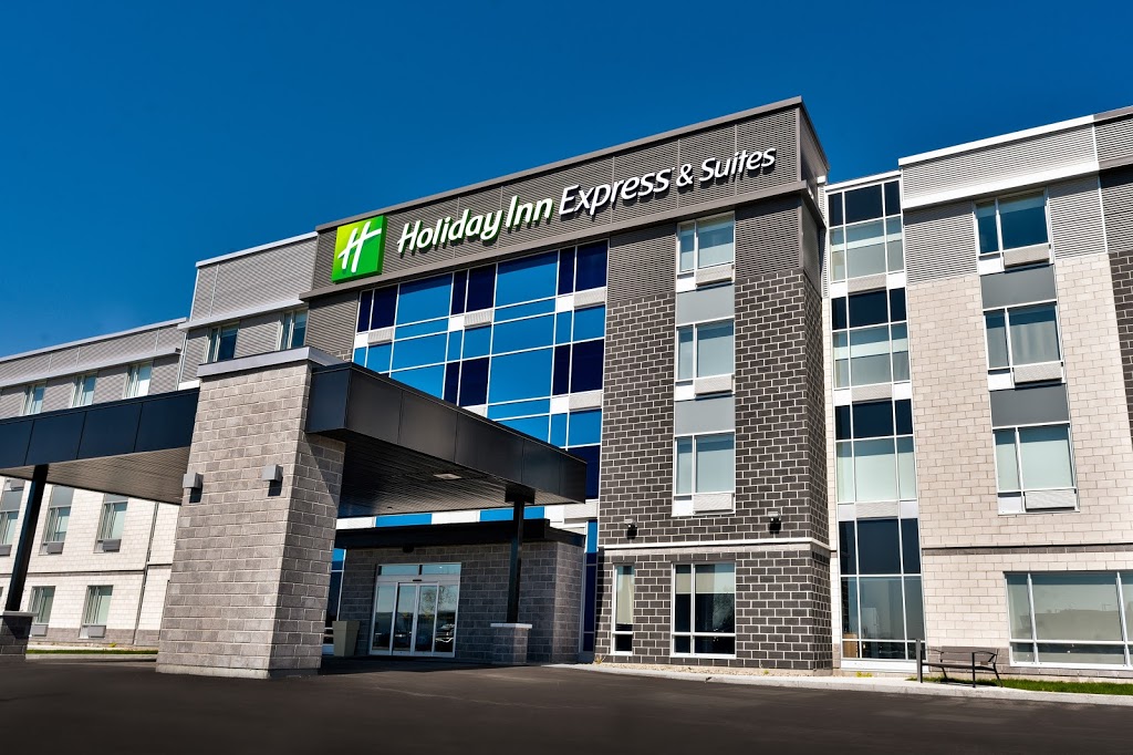 Holiday Inn Express & Suites Trois-Rivieres Ouest | 2000 Rue des Grands Marchés, Trois-Rivières, QC G9B 0Y9, Canada | Phone: (819) 841-4774