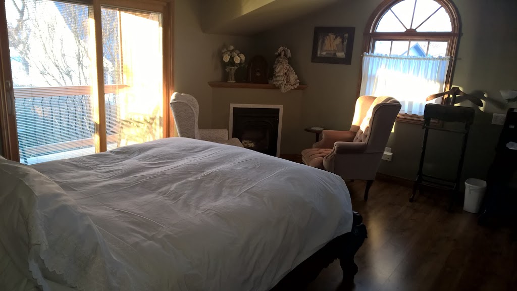 Sheboane Bed & Breakfast | 2955 St Clair Gardens, Sombra, ON N0P 2H0, Canada | Phone: (519) 892-3389