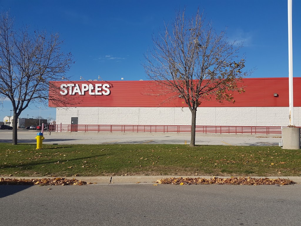 Staples | 4511 Walker Rd, Windsor, ON N9A 6J3, Canada | Phone: (519) 972-5127