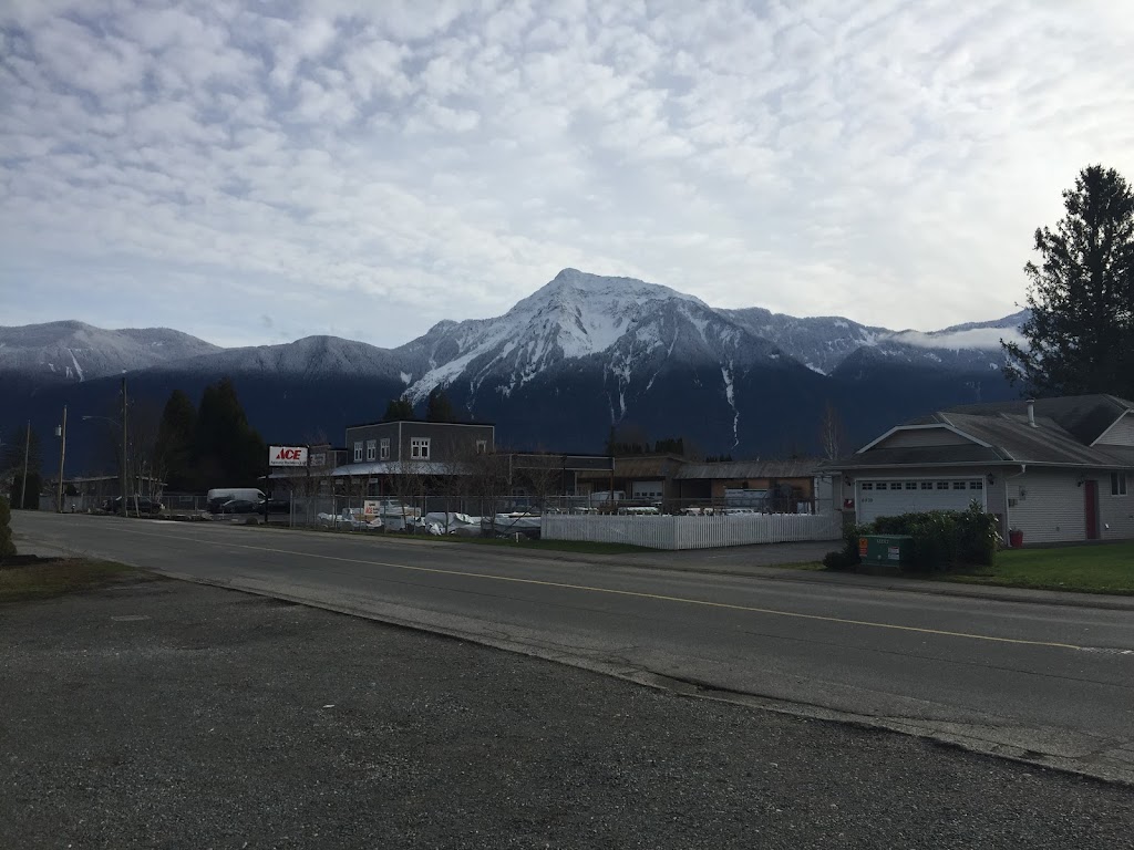 Agassiz Harrison Community Services Thrift Store | 6919 Cheam Ave, Agassiz, BC V0M 1A3, Canada | Phone: (604) 796-9932