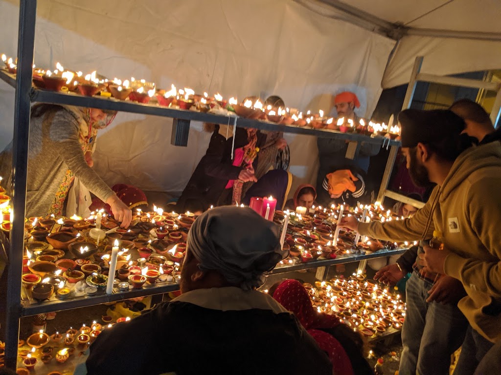 Gurdwara Amrit parkash | 7990 123a St, Surrey, BC V3W 3W2, Canada | Phone: (604) 600-7413