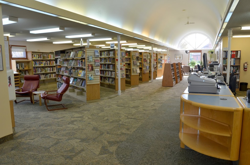 Ottawa Public Library - Manotick | 5499 S River Dr, Manotick, ON K4M 1J3, Canada | Phone: (613) 580-2940