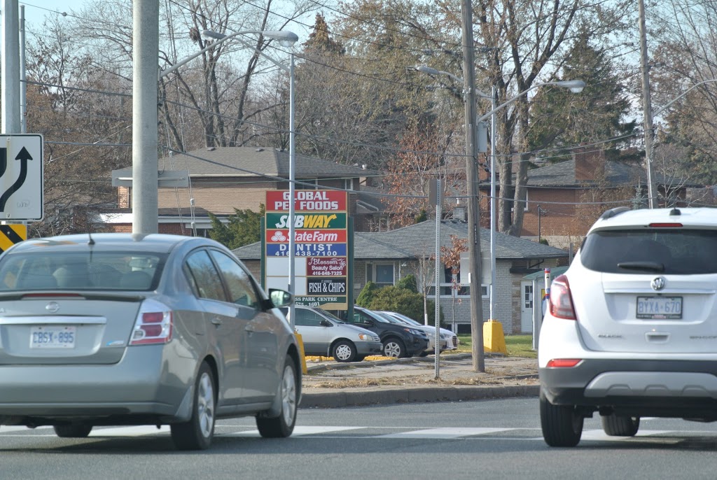 Marlenes Custom Cleaners | 1581 Ellesmere Rd, Scarborough, ON M1P 2Y3, Canada | Phone: (416) 431-3227