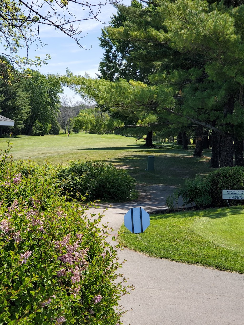 Club de Golf Le Cardinal | 1000 Av. des Bois, Laval, QC H7R 1H6, Canada | Phone: (450) 627-3077
