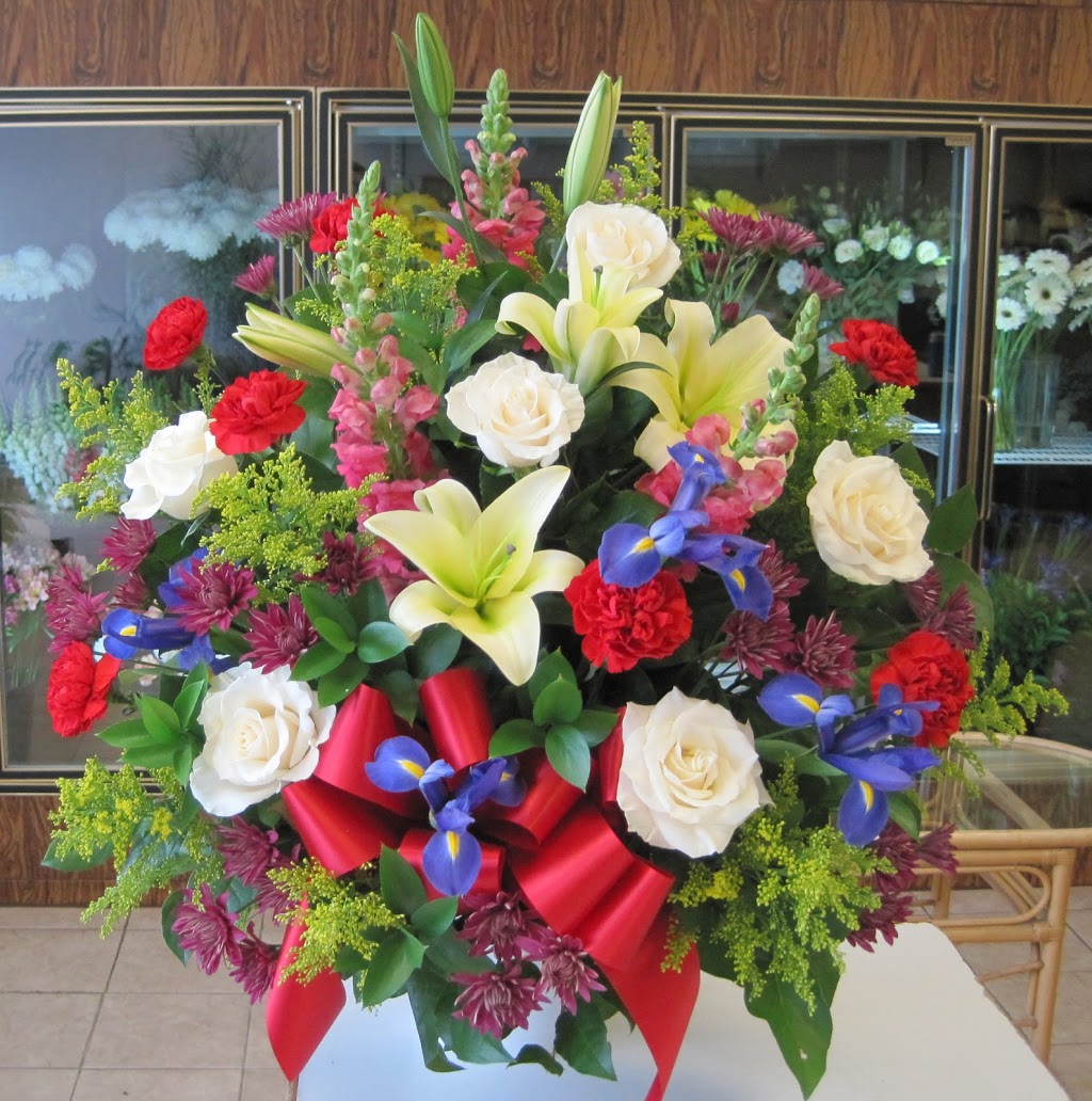 Funeral Tributes Flowers | 1960 Lawrence Ave E, Scarborough, ON M1R 2Z1, Canada | Phone: (416) 285-7130