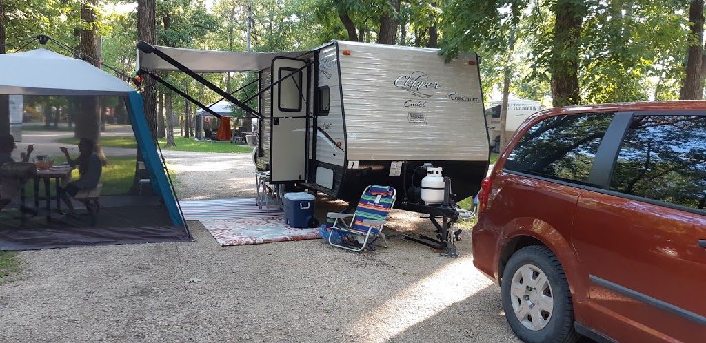 Prairie Oak Campground, MB | 405 Manchester Ave, Emerson, MB R0A 0L0, Canada | Phone: (204) 304-1445