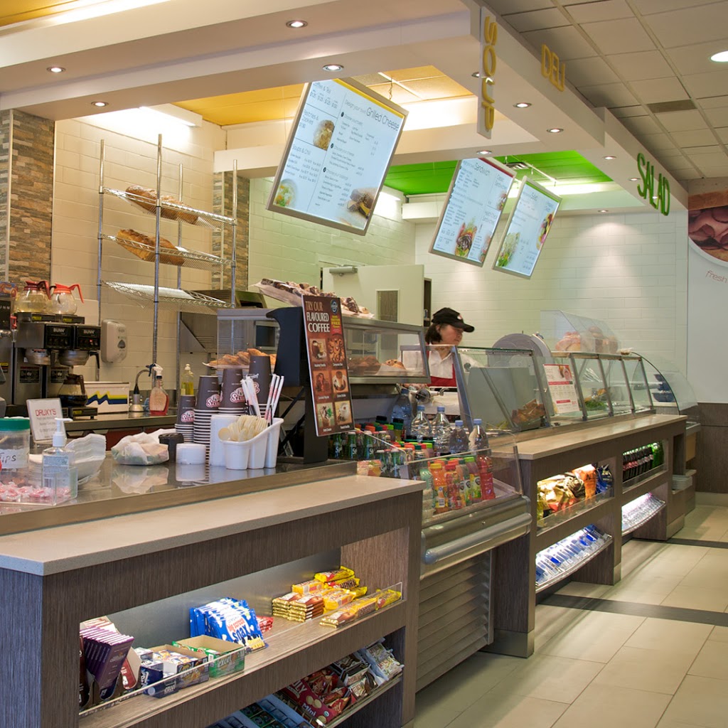 Druxys Famous Deli | 5580 Explorer Dr, Mississauga, ON L4W 4Y1, Canada | Phone: (905) 238-5222