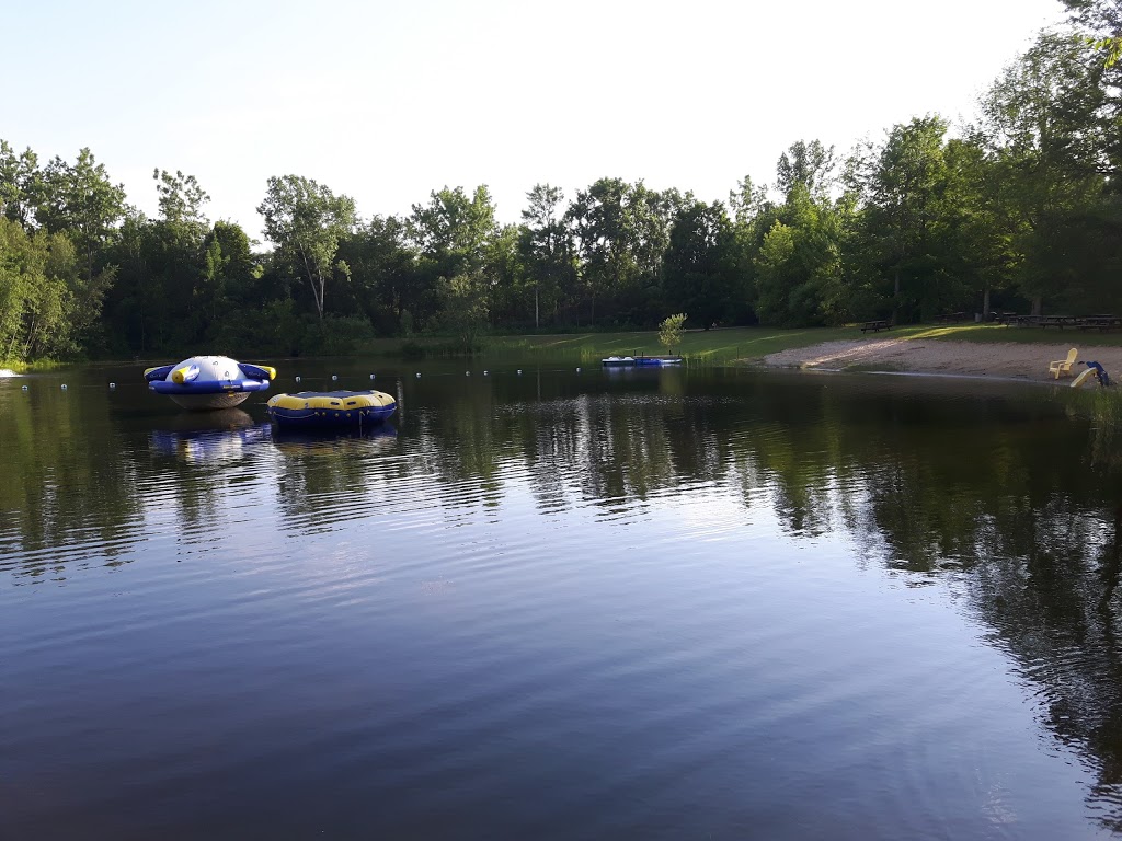 Camping du Lac Sandysun | 1935 Chemin Grimshaw, Hinchinbrooke, QC J0S 1E0, Canada | Phone: (450) 827-1082