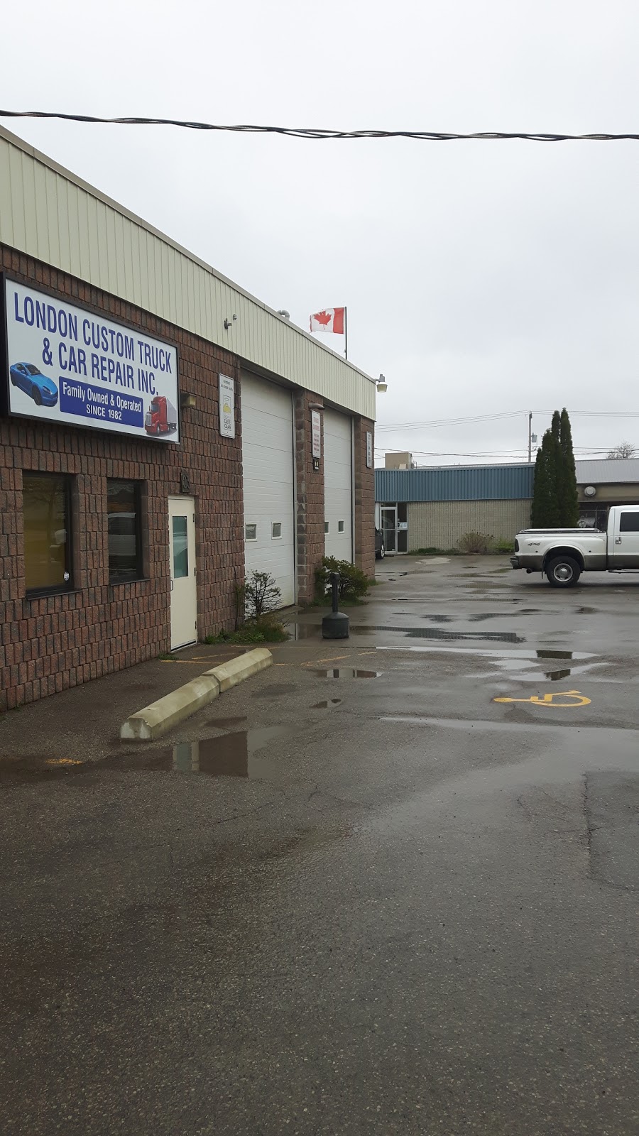 London Custom Truck & Car Repair Inc | 23 Bayview Ct, London, ON N5W 5W4, Canada | Phone: (519) 452-3170