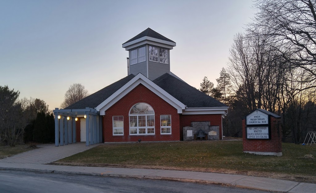 Knox Presbyterian Church | 1 St Polycarp St, Moose Creek, ON K0C 1W0, Canada | Phone: (613) 538-2582