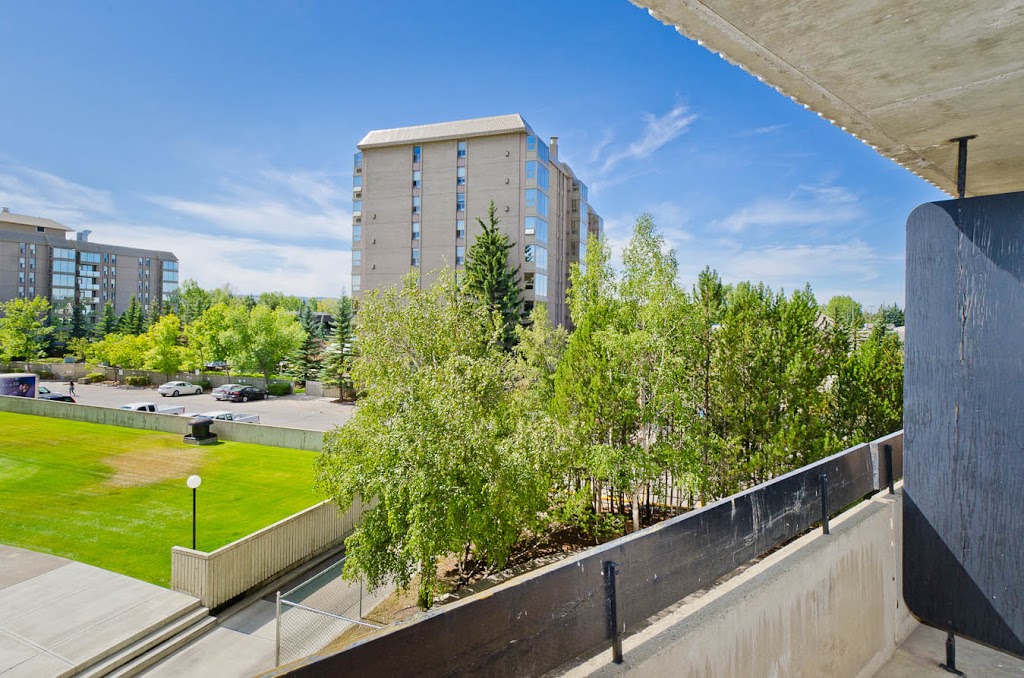 Varsity Place Apartments | 3607A 49 St NW #101, Calgary, AB T3A 2H3, Canada | Phone: (403) 531-9343