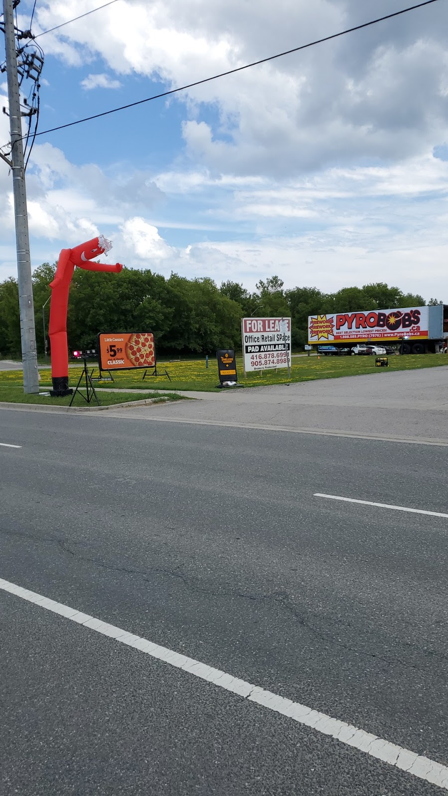 PyroBobs Fireworks | 965 Dundas St W, Whitby, ON L1P 1A1, Canada | Phone: (888) 585-7976