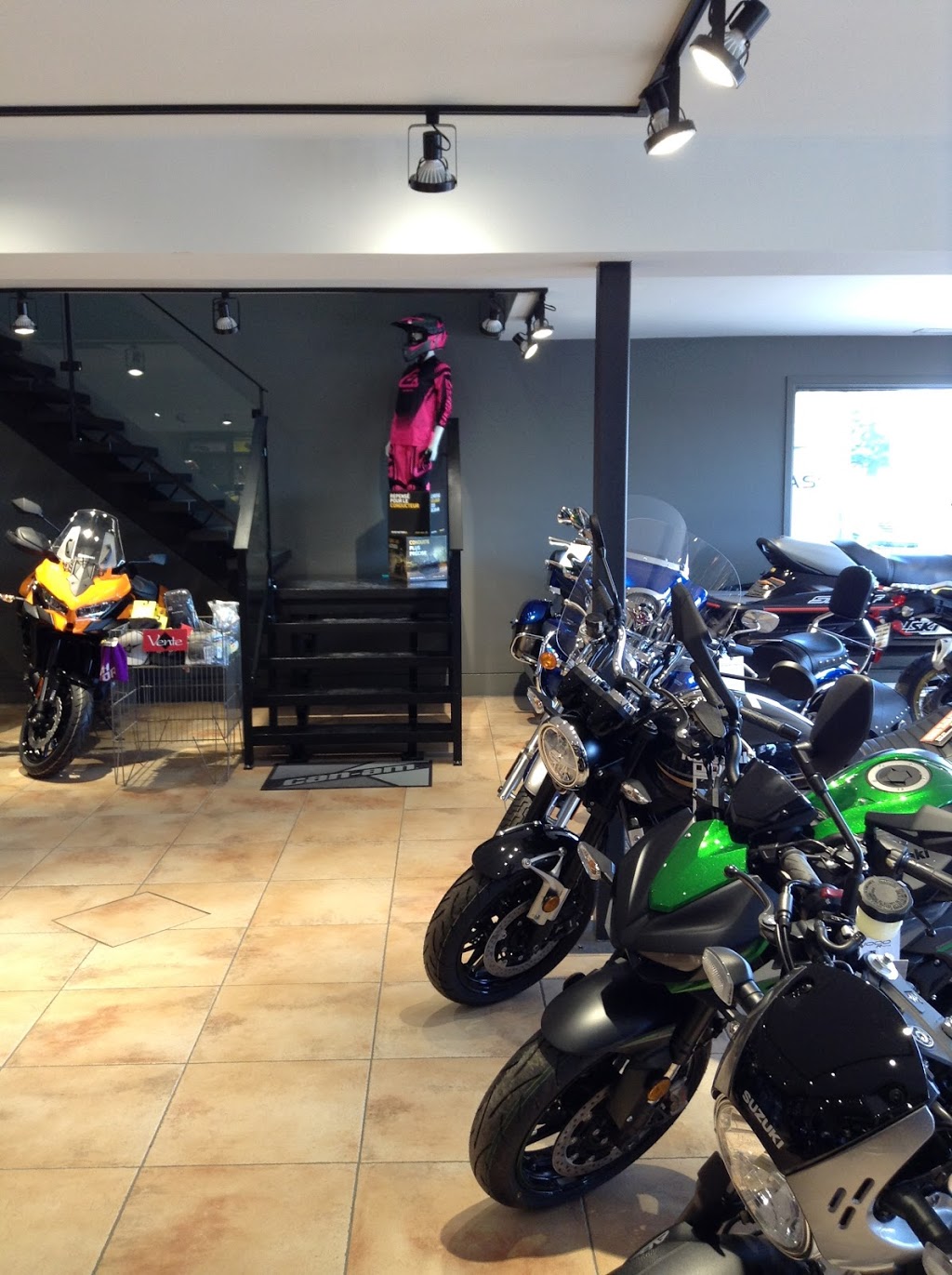 Clément Motos | 630 Chemin de la Grande Carriere, Louiseville, QC J5V 2L4, Canada | Phone: (819) 228-5267