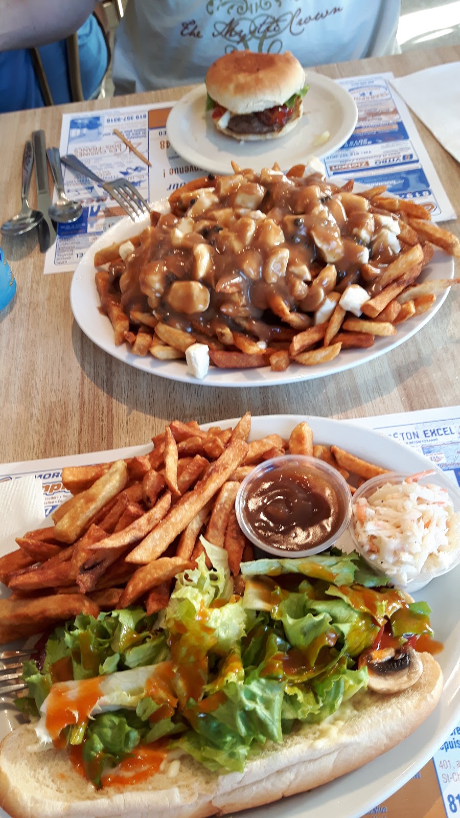 Resto Chez Lucky | 131 Rte St-Albert, Saint-Albert, QC J0A 1E0, Canada | Phone: (819) 358-5848