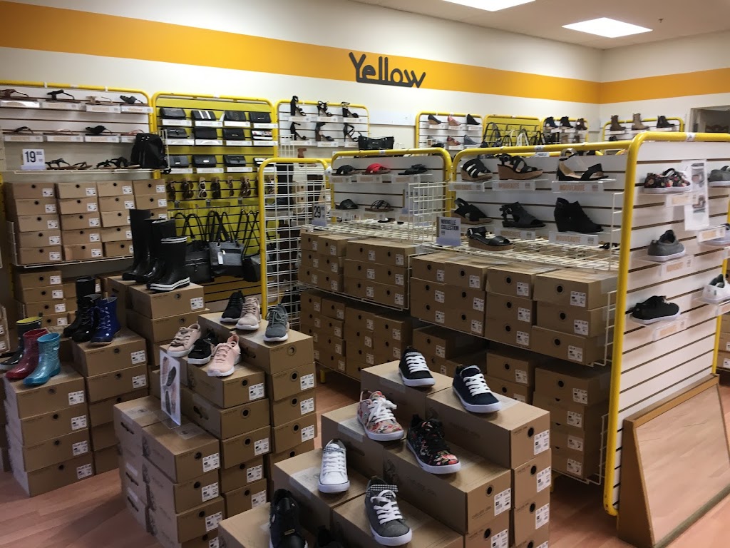 Chaussures Yellow | 1200 Bd Ducharme, La Tuque, QC G9X 3Z9, Canada | Phone: (819) 523-9821