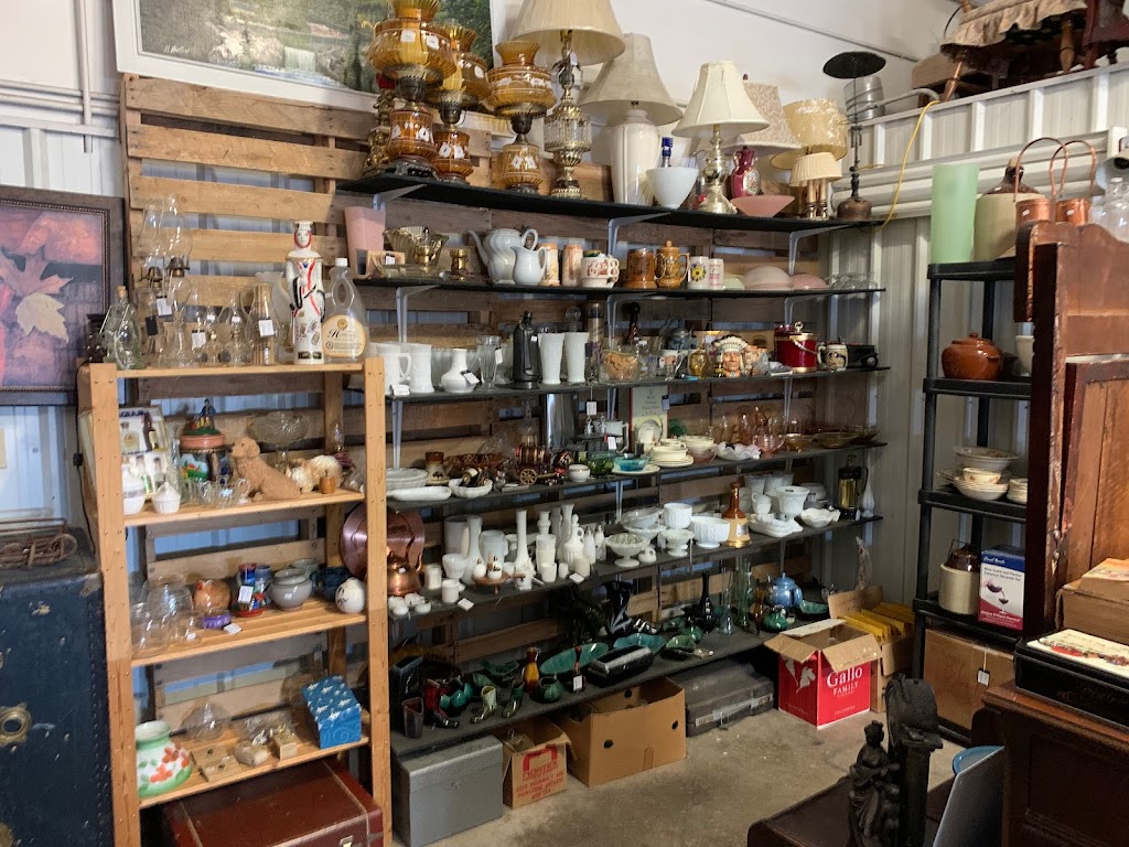 Prairie Treasures & Antiques | 6002 60 Ave BAY C, Taber, AB T1G 1Y9, Canada | Phone: (403) 223-9619