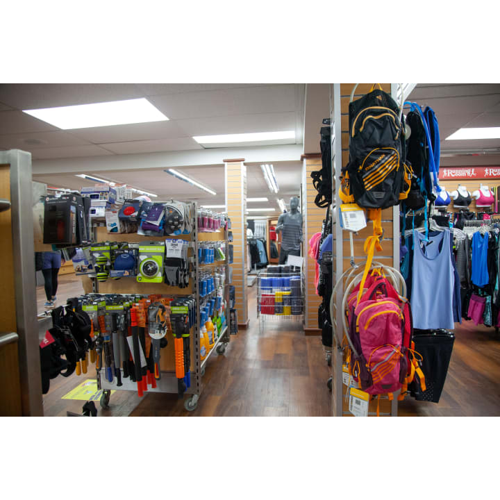 Running Room | 17906 Yonge St #1, Newmarket, ON L3Y 8S1, Canada | Phone: (905) 898-0494