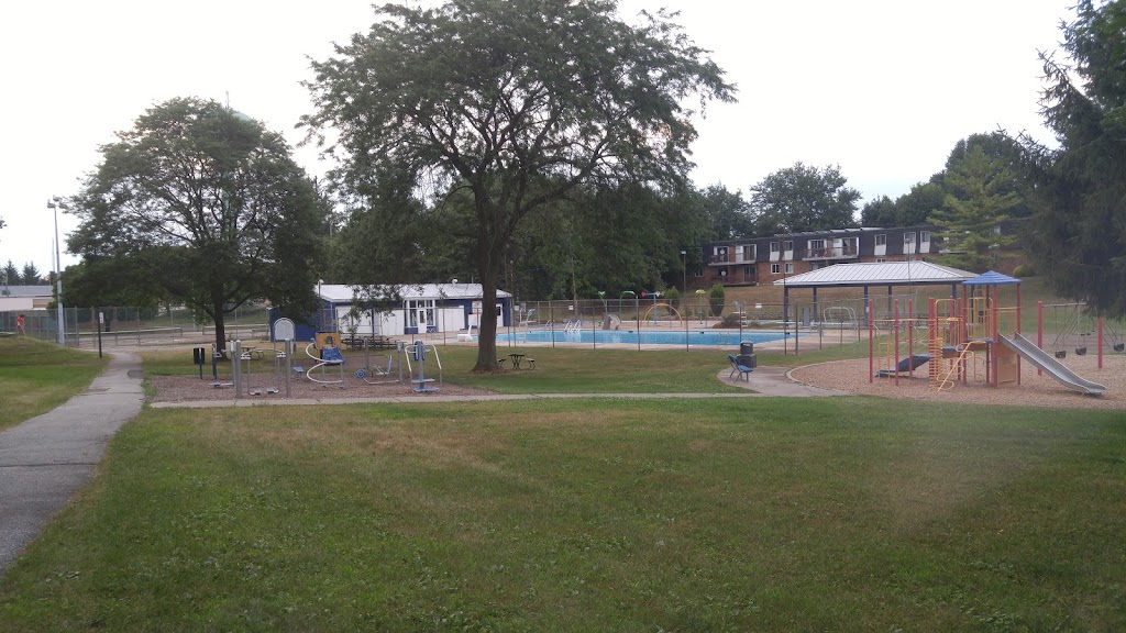 Ridgetown Howard Community Pool | 5 George St, Ridgetown, ON N0P 2C0, Canada | Phone: (519) 674-2733